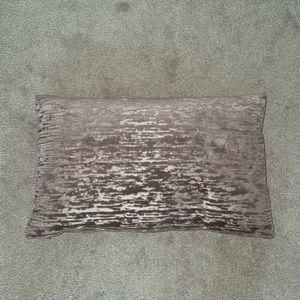 Mauve velvet textured throw pillow